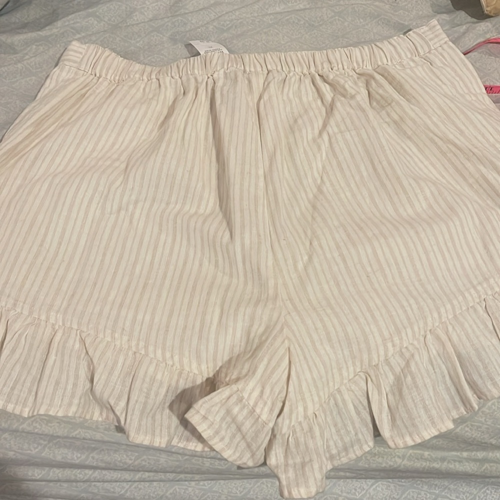 Loft Ruffle Shorts NWT - Picture 7 of 7